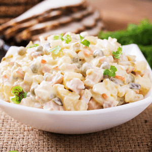Ensaladilla rusa con manzana