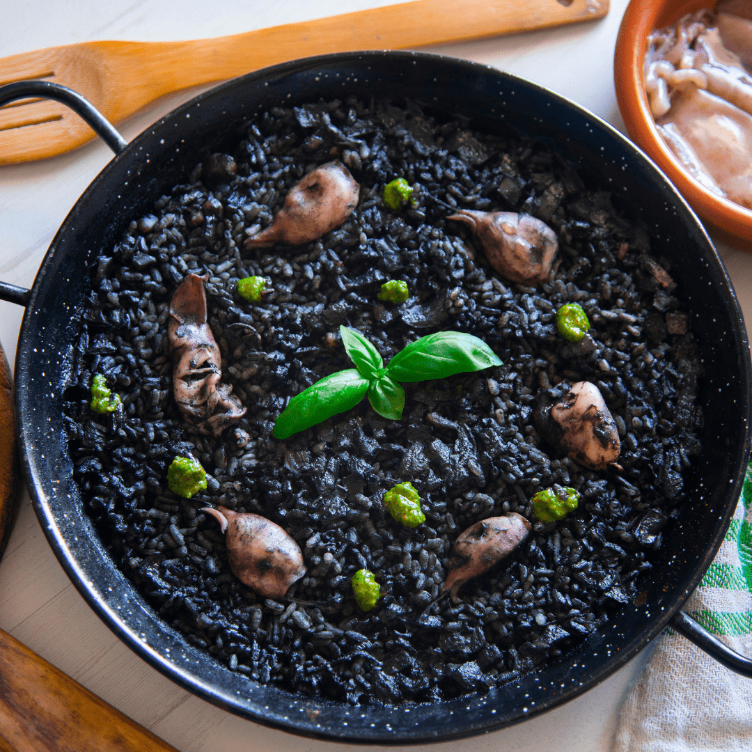 Arroz negro con frutos del mar