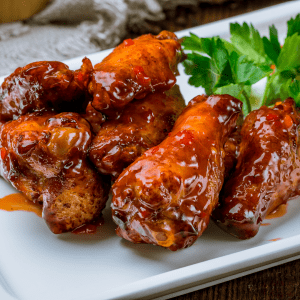Pollo en salsa barbacoa con papas al horno